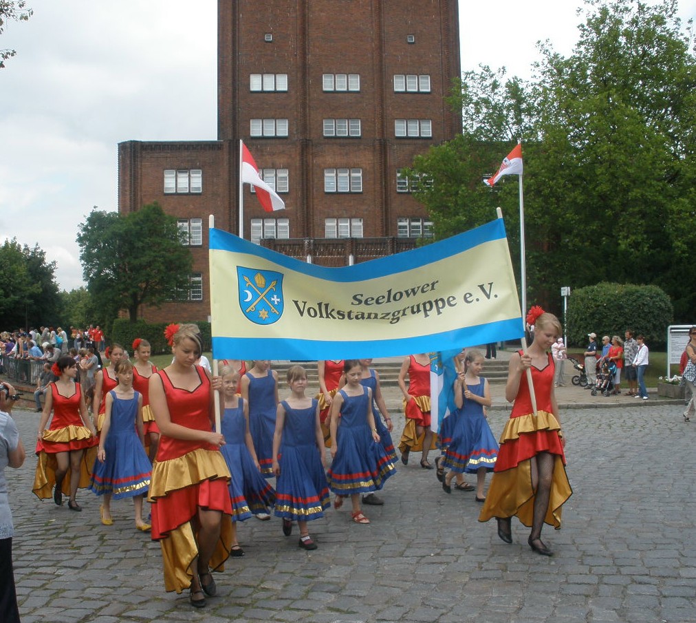 1. Brandenburger Tanzfest in Neuenhagen: 53.Seelower Volkstanzgruppe